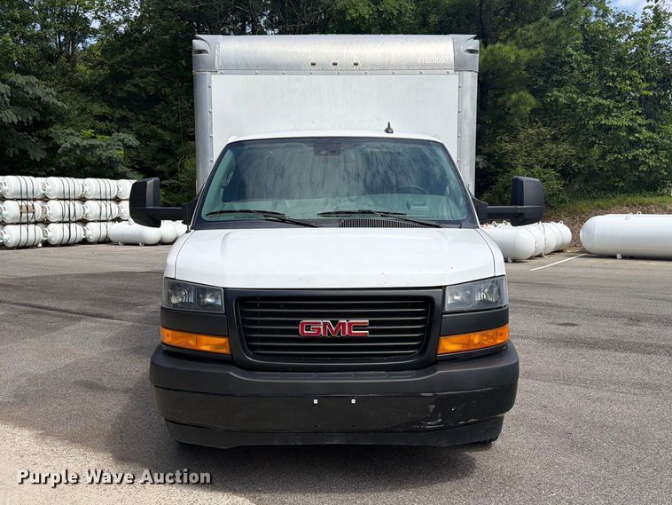image for item FN2019 2021 GMC Savana box truck