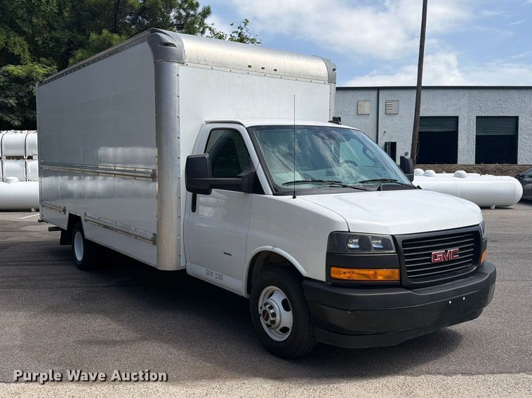 image for item FN2019 2021 GMC Savana box truck