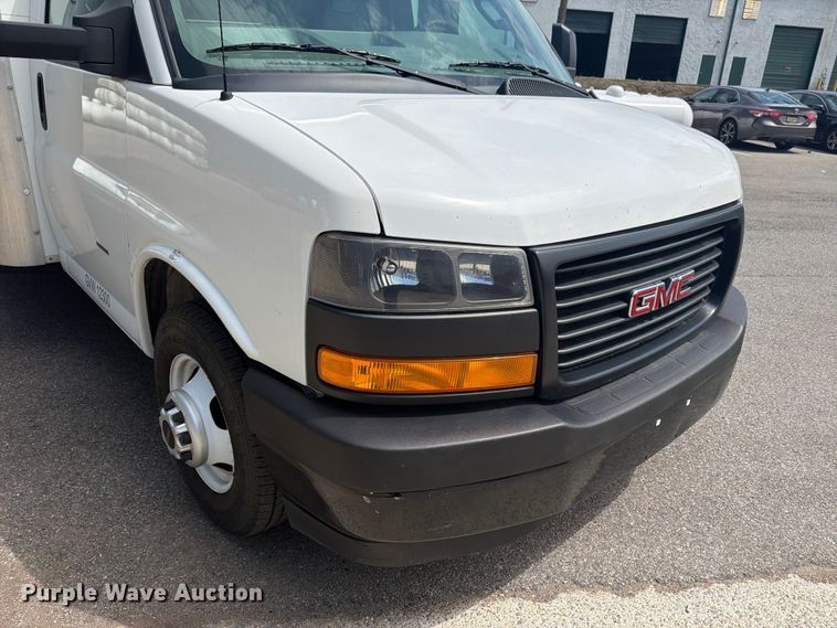 image for item FN2019 2021 GMC Savana box truck