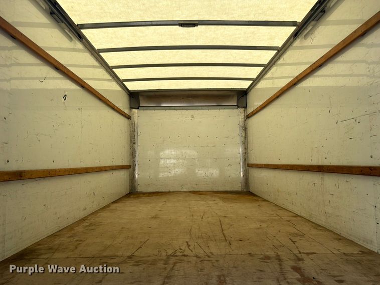 image for item FN2019 2021 GMC Savana box truck