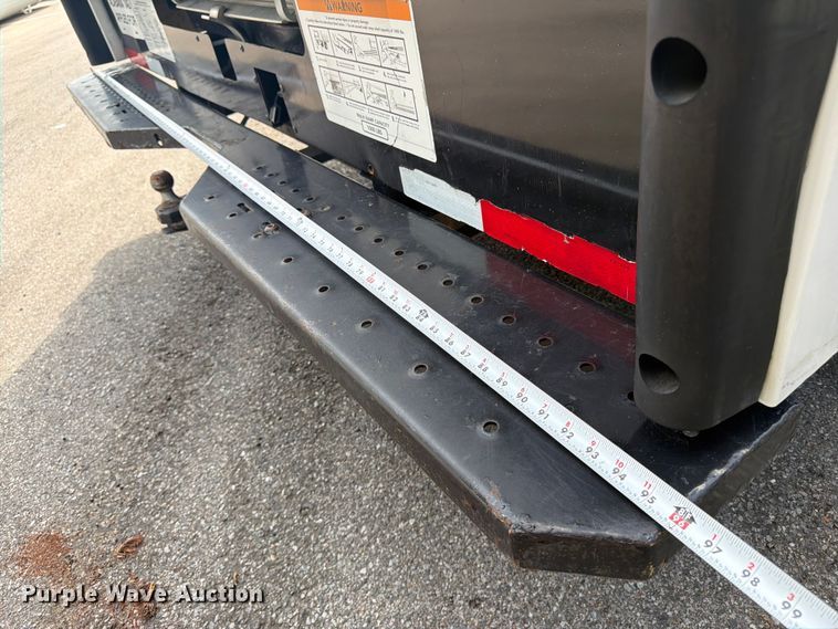 image for item FN2019 2021 GMC Savana box truck