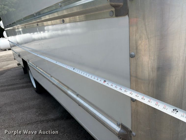 image for item FN2019 2021 GMC Savana box truck