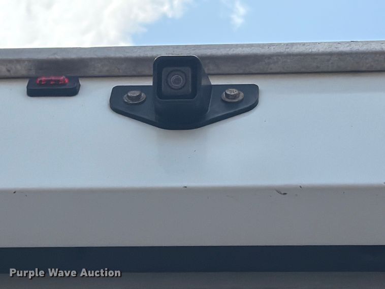 image for item FN2019 2021 GMC Savana box truck