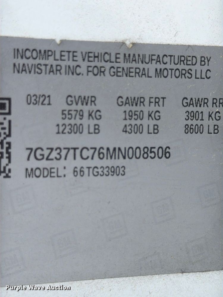 image for item FN2019 2021 GMC Savana box truck