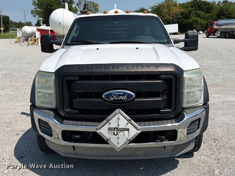 image for item FN2546 2012 Ford F550 Super Duty flatbed truck