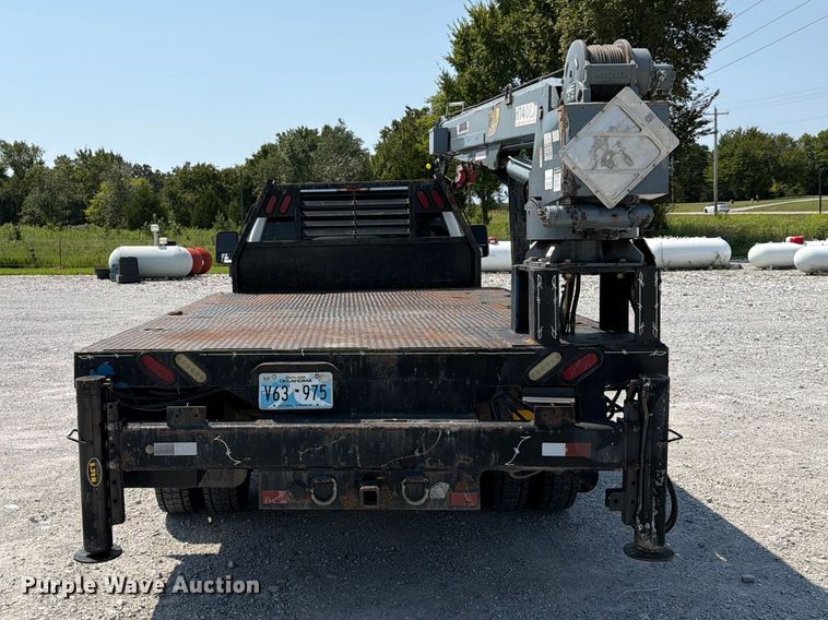 image for item FN2546 2012 Ford F550 Super Duty flatbed truck