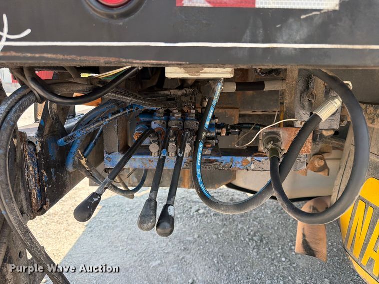 image for item FN2546 2012 Ford F550 Super Duty flatbed truck