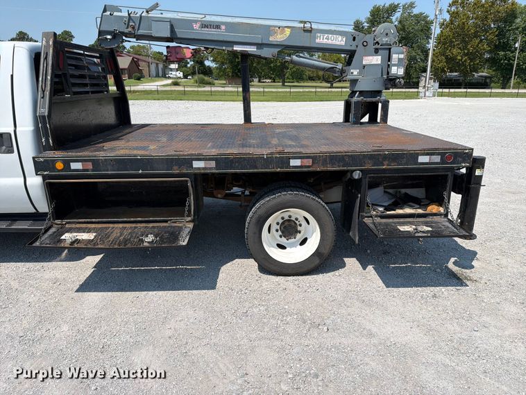 image for item FN2546 2012 Ford F550 Super Duty flatbed truck
