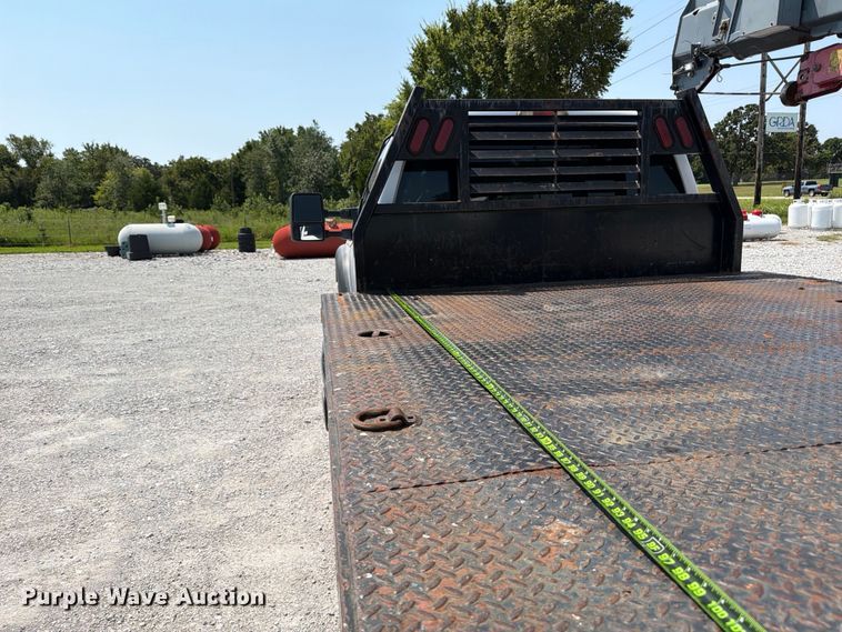 image for item FN2546 2012 Ford F550 Super Duty flatbed truck