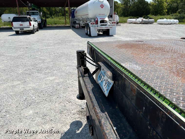 image for item FN2546 2012 Ford F550 Super Duty flatbed truck