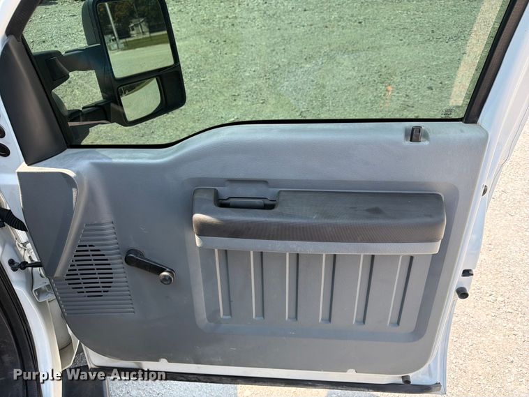 image for item FN2546 2012 Ford F550 Super Duty flatbed truck