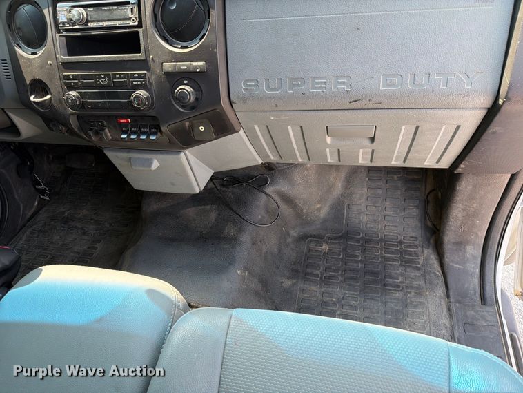 image for item FN2546 2012 Ford F550 Super Duty flatbed truck