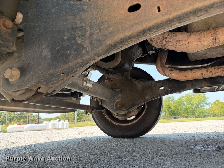image for item FN2546 2012 Ford F550 Super Duty flatbed truck