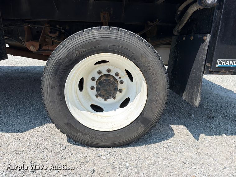 image for item FN2546 2012 Ford F550 Super Duty flatbed truck