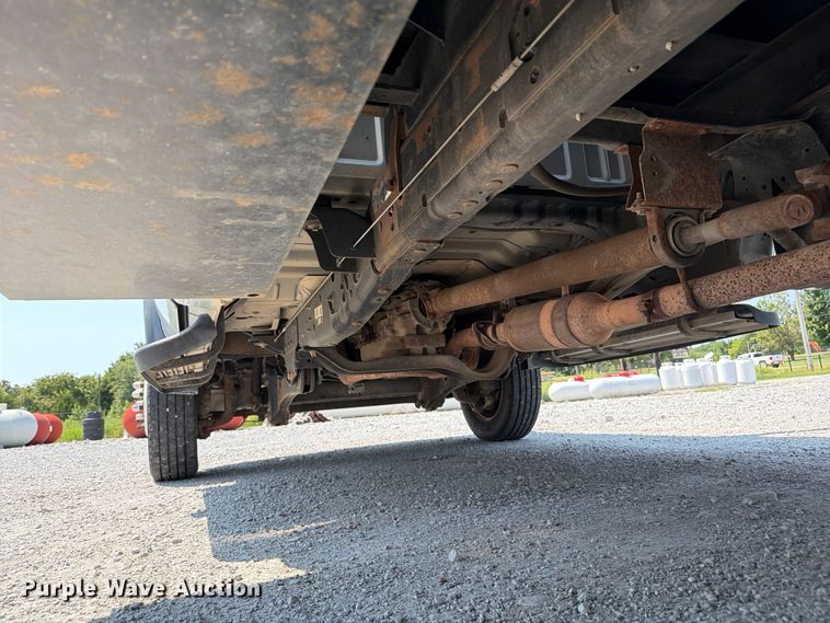 image for item FN2546 2012 Ford F550 Super Duty flatbed truck