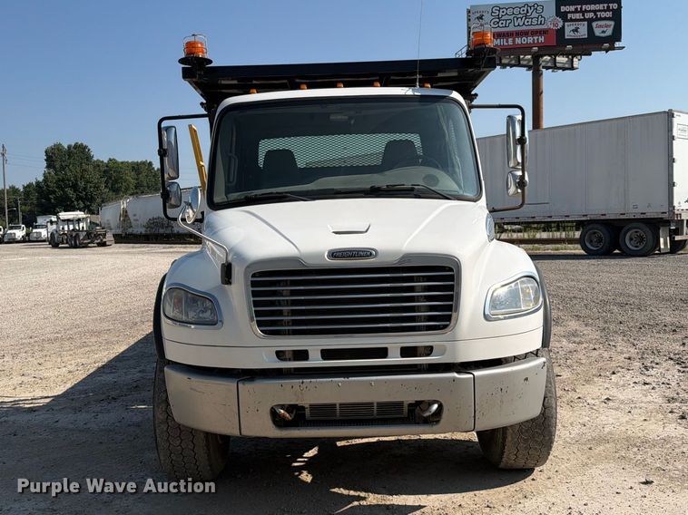 image for item FN5781 2012 Freightliner Business Class M2 106 rollback truck