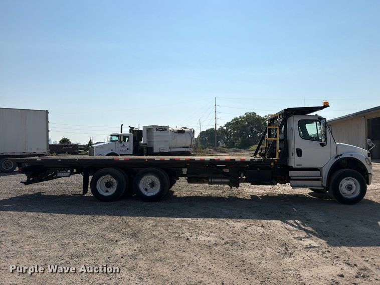 image for item FN5781 2012 Freightliner Business Class M2 106 rollback truck