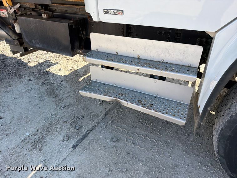 image for item FN5781 2012 Freightliner Business Class M2 106 rollback truck