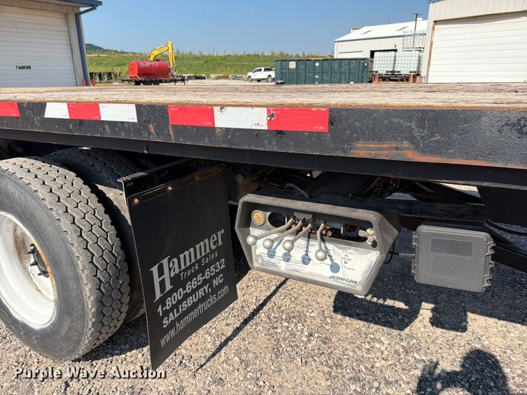 image for item FN5781 2012 Freightliner Business Class M2 106 rollback truck