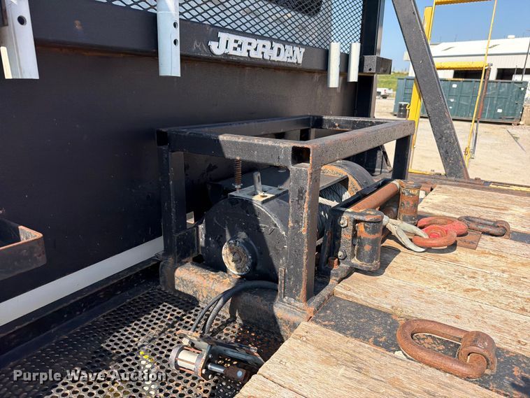 image for item FN5781 2012 Freightliner Business Class M2 106 rollback truck