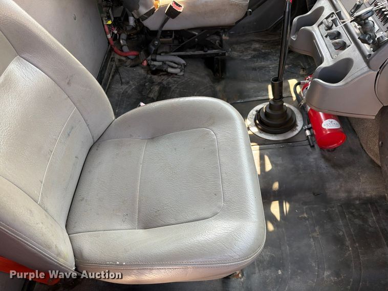 image for item FN5781 2012 Freightliner Business Class M2 106 rollback truck