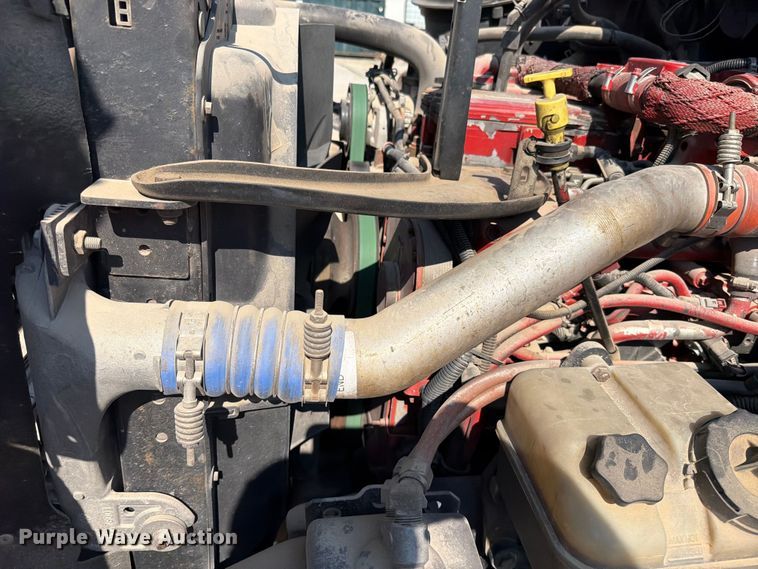 image for item FN5781 2012 Freightliner Business Class M2 106 rollback truck