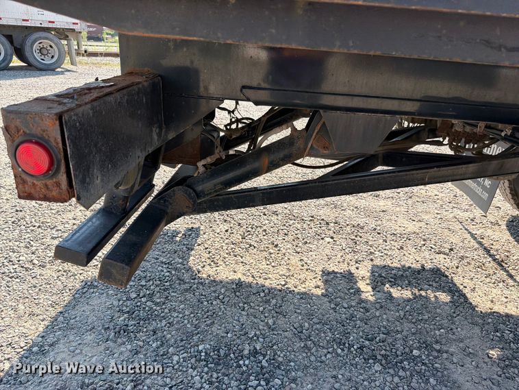 image for item FN5781 2012 Freightliner Business Class M2 106 rollback truck