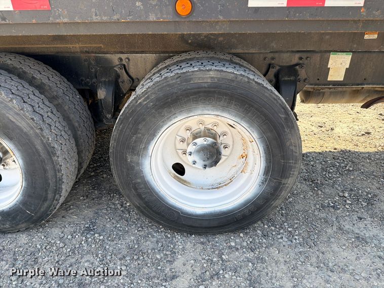 image for item FN5781 2012 Freightliner Business Class M2 106 rollback truck