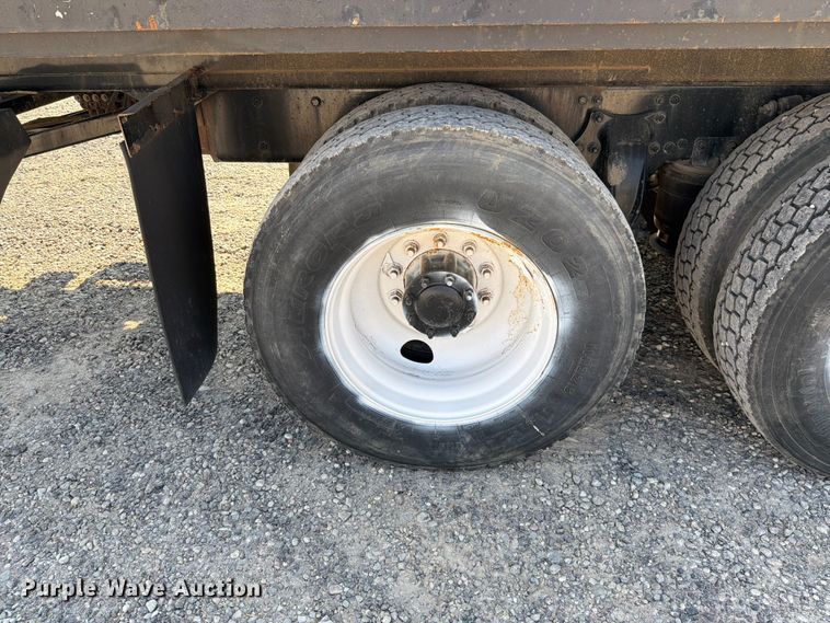 image for item FN5781 2012 Freightliner Business Class M2 106 rollback truck