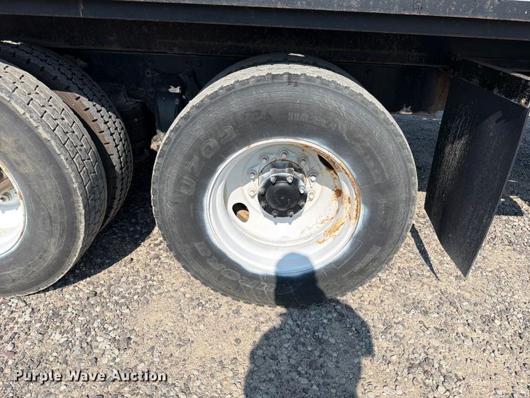 image for item FN5781 2012 Freightliner Business Class M2 106 rollback truck