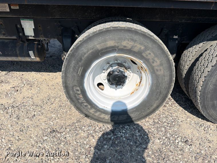 image for item FN5781 2012 Freightliner Business Class M2 106 rollback truck