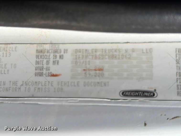 image for item FN5781 2012 Freightliner Business Class M2 106 rollback truck