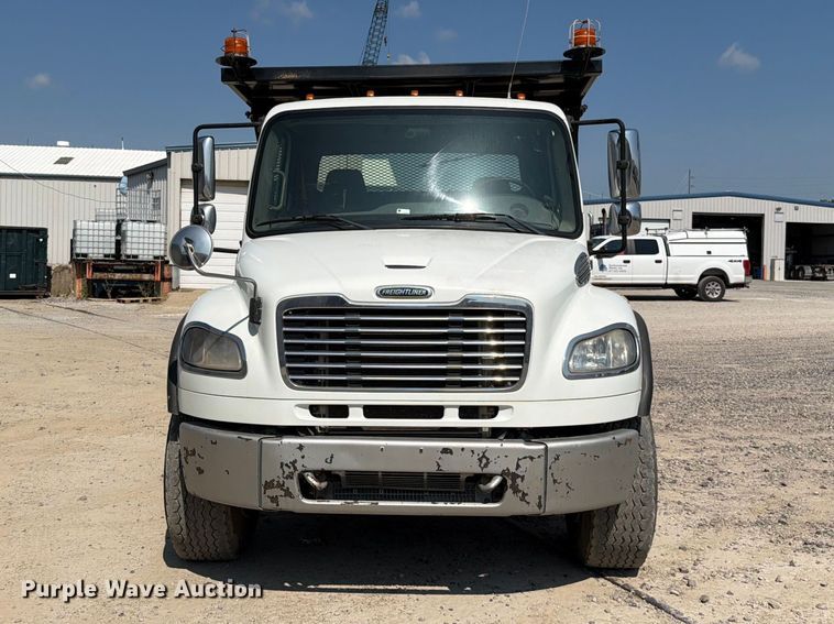 image for item FN5785 2012 Freightliner Business Class M2 106 rollback truck