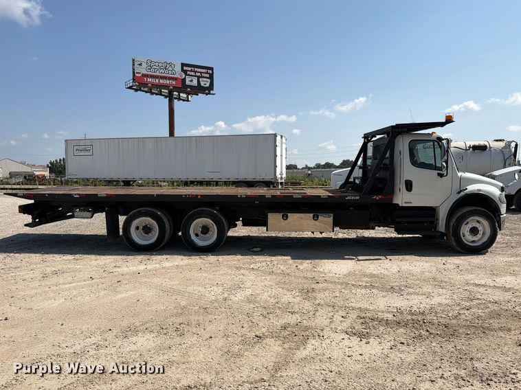 image for item FN5785 2012 Freightliner Business Class M2 106 rollback truck
