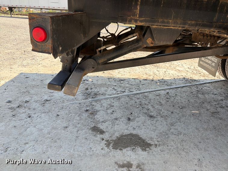 image for item FN5785 2012 Freightliner Business Class M2 106 rollback truck