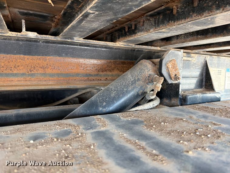 image for item FN5785 2012 Freightliner Business Class M2 106 rollback truck