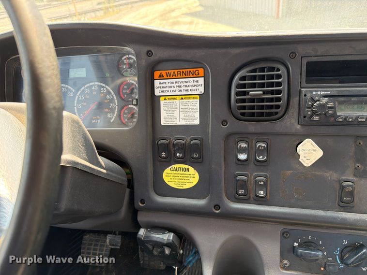 image for item FN5785 2012 Freightliner Business Class M2 106 rollback truck
