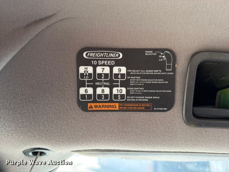 image for item FN5785 2012 Freightliner Business Class M2 106 rollback truck