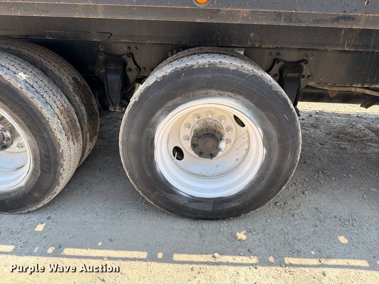 image for item FN5785 2012 Freightliner Business Class M2 106 rollback truck