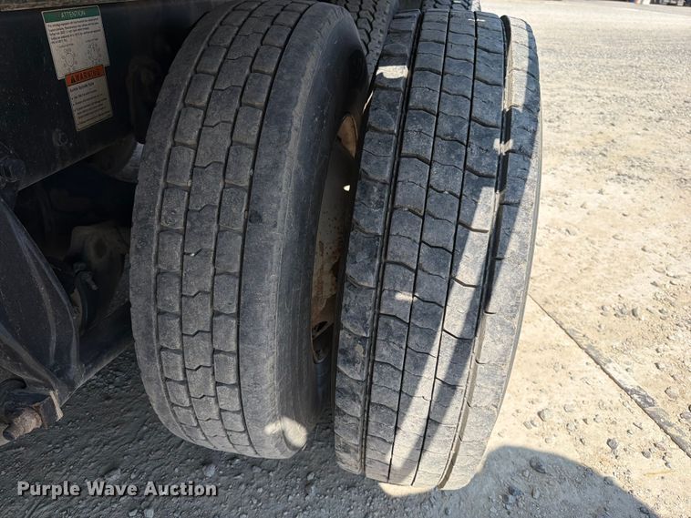 image for item FN5785 2012 Freightliner Business Class M2 106 rollback truck