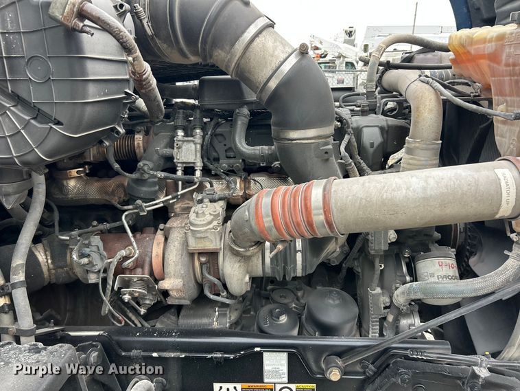 image for item FT6111 2019 Kenworth T680 semi truck