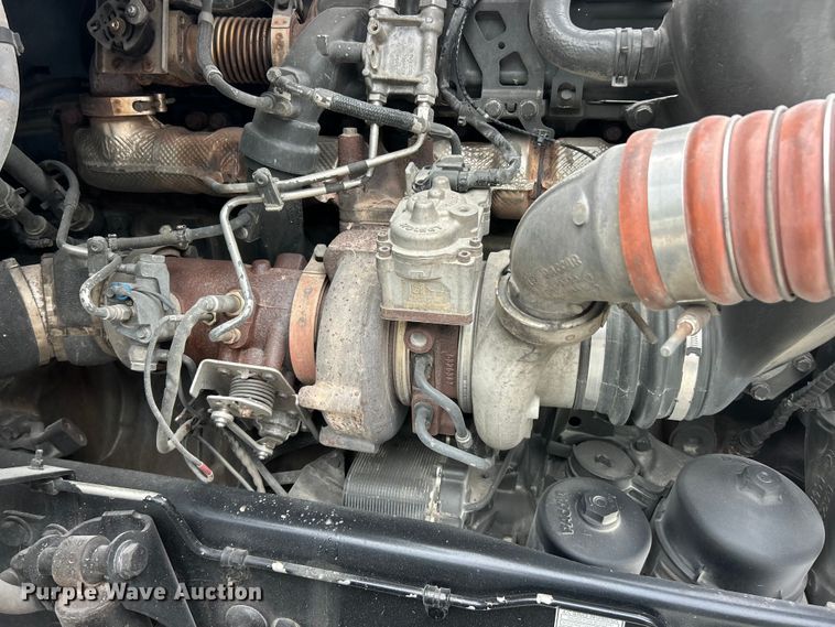 image for item FT6111 2019 Kenworth T680 semi truck