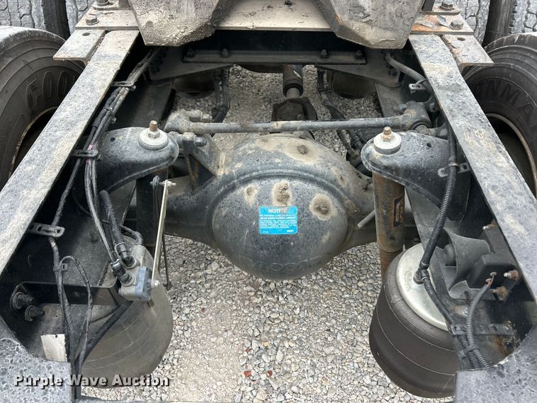 image for item FT6111 2019 Kenworth T680 semi truck