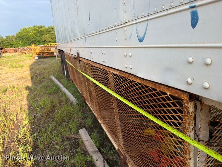 image for item FU1018 1981 Fruehauf FB-X-F-45LS dry van trailer