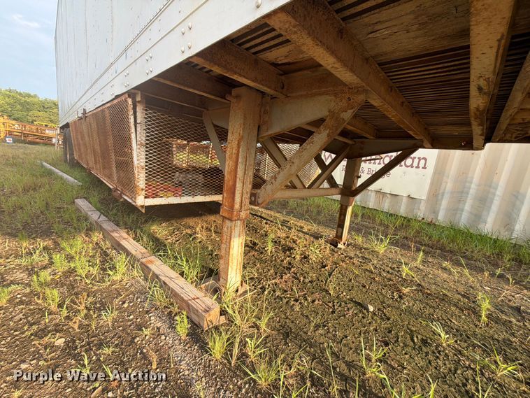 image for item FU1018 1981 Fruehauf FB-X-F-45LS dry van trailer