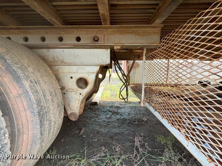 image for item FU1018 1981 Fruehauf FB-X-F-45LS dry van trailer