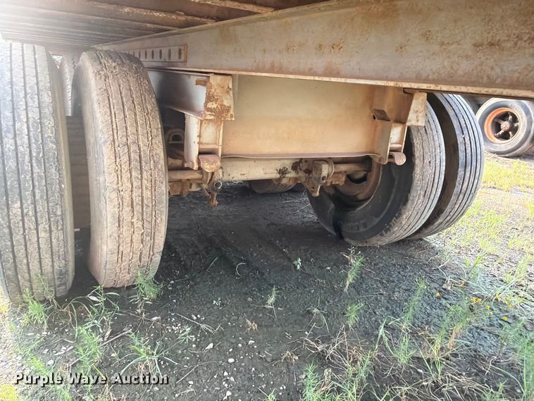 image for item FU1018 1981 Fruehauf FB-X-F-45LS dry van trailer