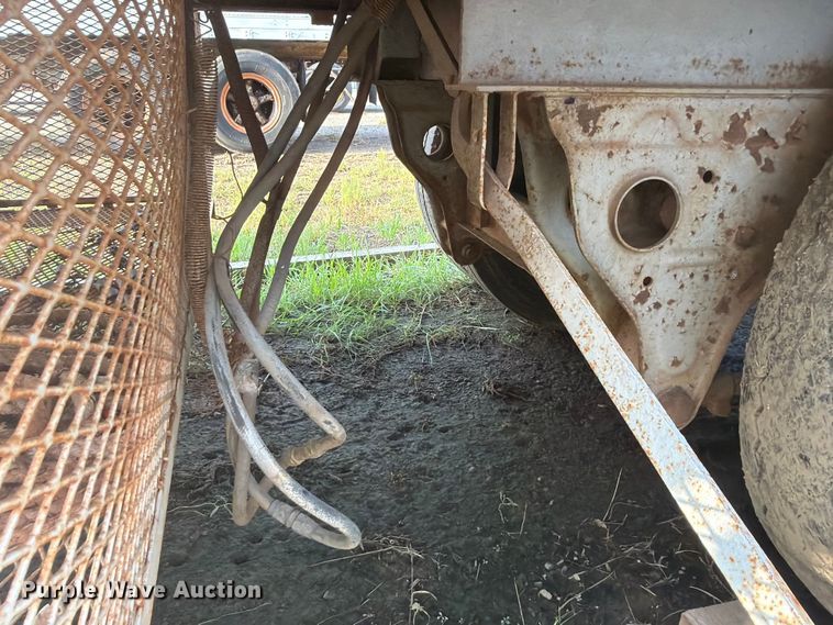 image for item FU1018 1981 Fruehauf FB-X-F-45LS dry van trailer