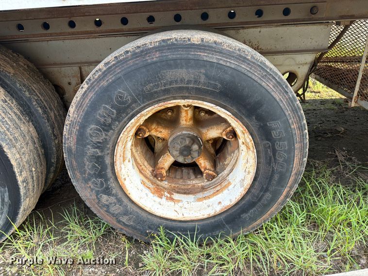 image for item FU1018 1981 Fruehauf FB-X-F-45LS dry van trailer