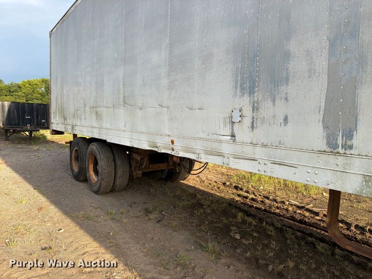image for item FU1020 1980 Fruehauf dry van trailer